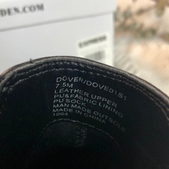 Steve Madden Dover Chelsea Boots - Picture 9 of 9